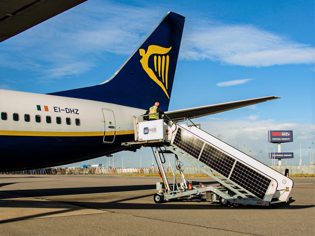 Ryanair Passe À La Manutention Électrique Dans 11 Grands Aéroports Européens