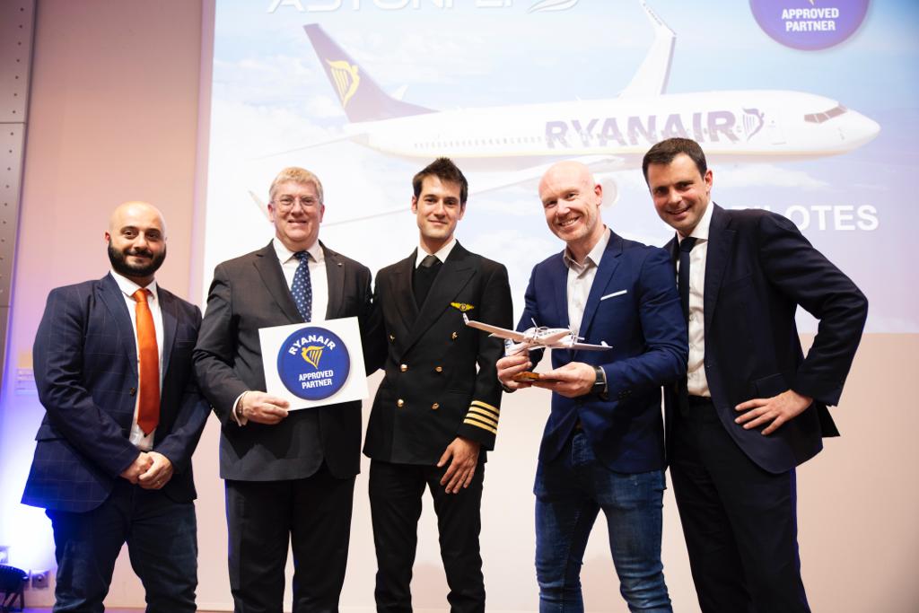 Ryanair Lance Un Important Programme De Formation De Pilotes En France