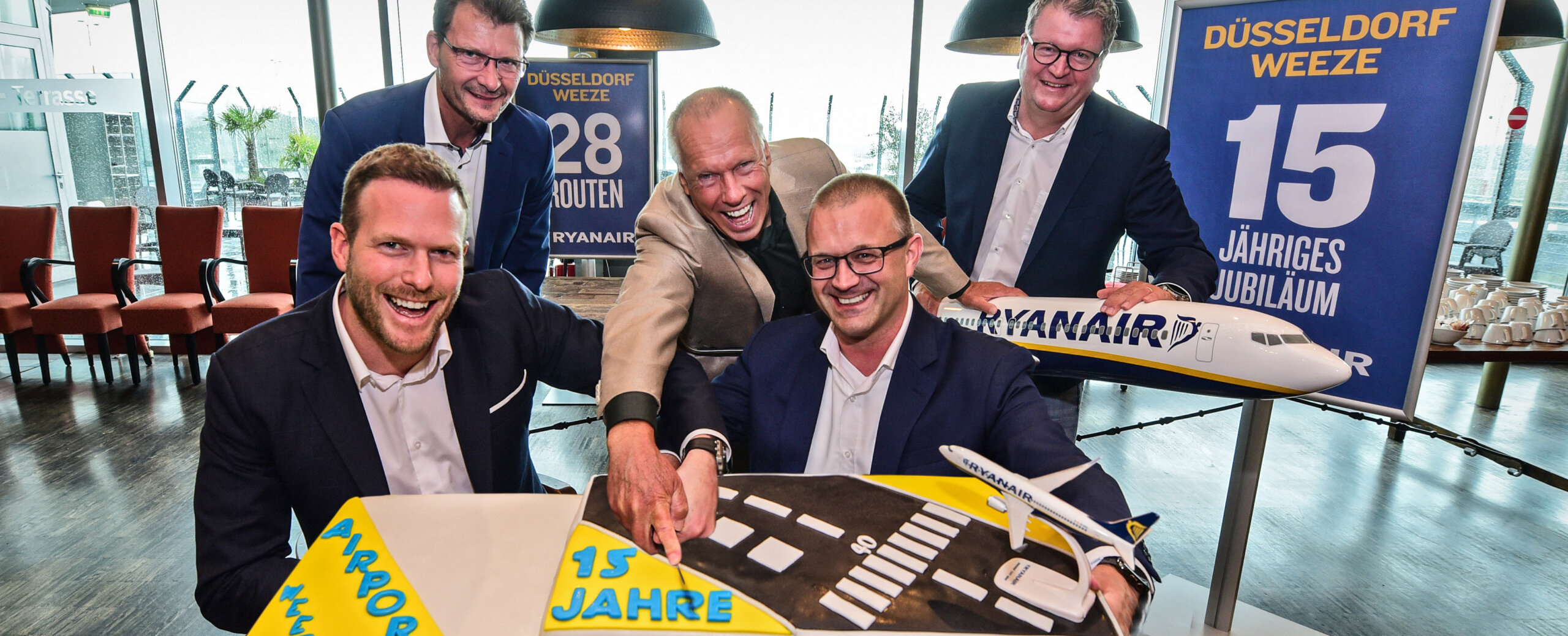 Ryanair Feiert Ihr 15-Jähriges Jubiläum Am  Düsseldorf Weeze