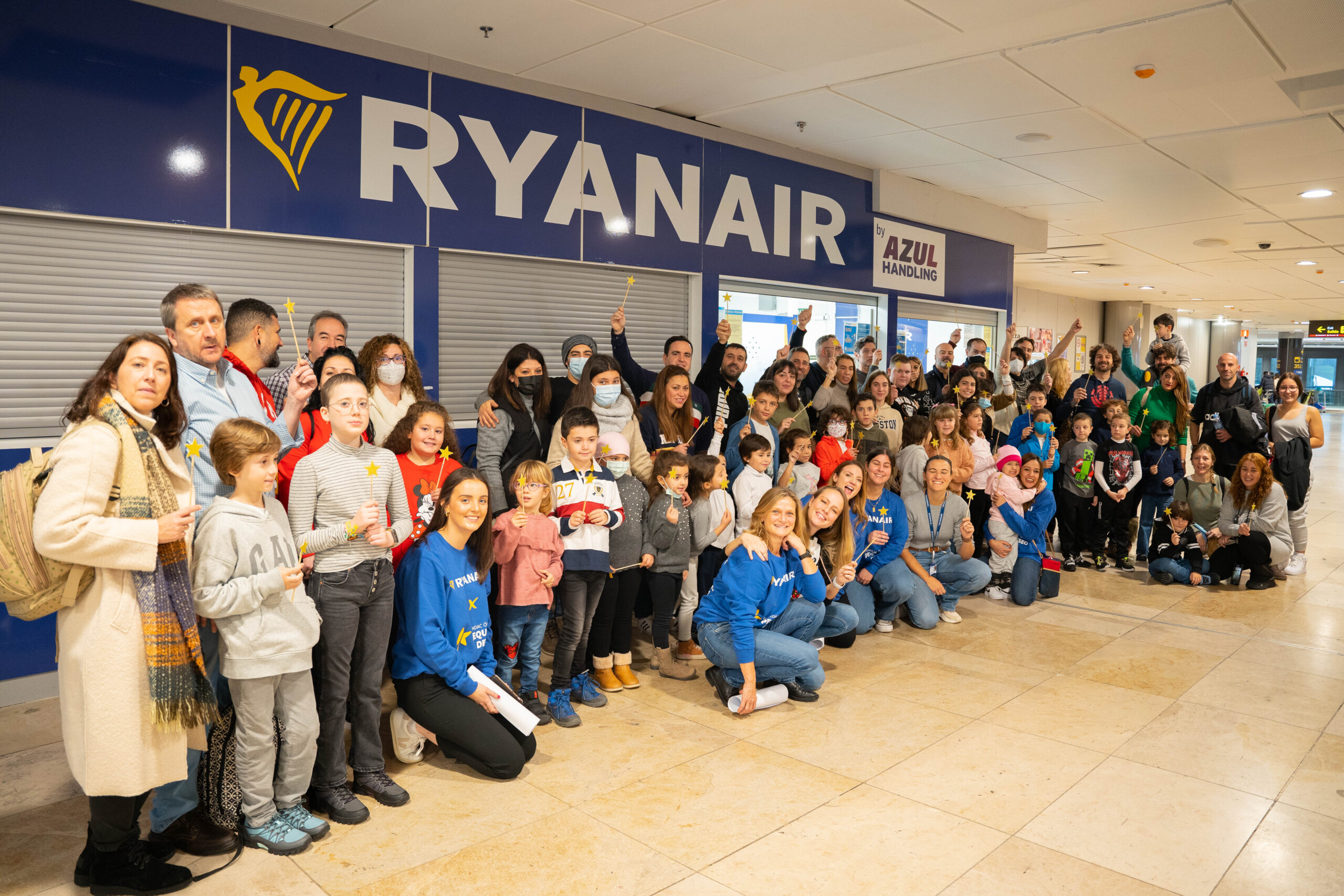 Pequeño Deseo Y Ryanair Celebran 10 Años De Colaboración Con Un Viaje A Disneyland París Para 18 Familias De La Fundación 