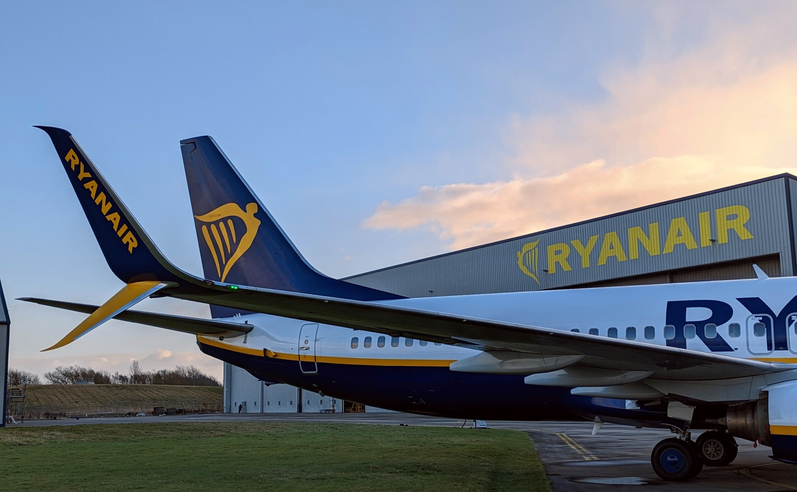 RYANAIR CUTS CARBON EMISSIONS BY 165,000 TONNES WITH WINGLET RETROFIT