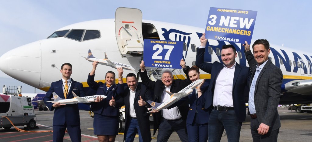 Ryanair Adds 3 “Gamechanger” Aircraft At London Luton Airport Reducing ...