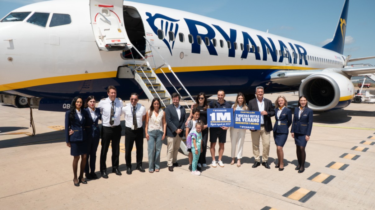 RYANAIR CELEBRA UN MILLÓN DE PASAJEROS EN CASTELLÓN COINCIDIENDO CON SUS PRIMEROS VUELOS A BOLONIA Y MÁNCHESTER